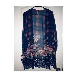 Floral & Lace Kimono